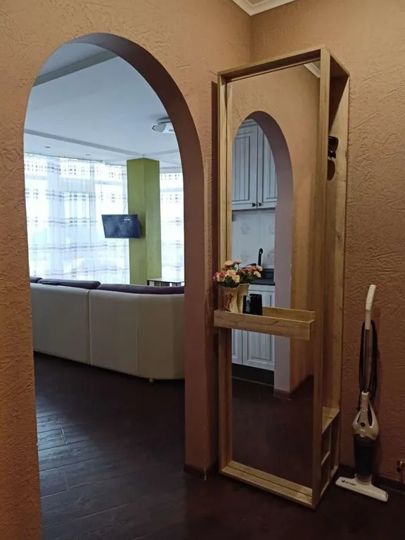 Просторная квартира с панорамным окнами и завораживающим видом на море