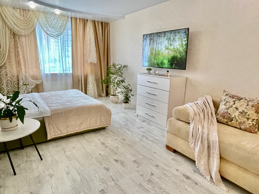 Уютная чистая квартира в микрорайоне Юбилейный — аренда посуточно в Саранск