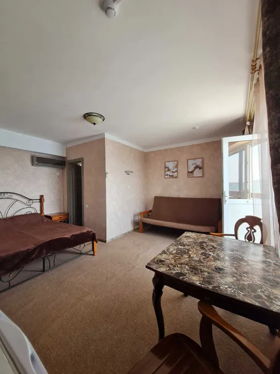 Квартира Квартира Четырёхместный номер полулюкс с видом на море — Курортное (Феодосия)