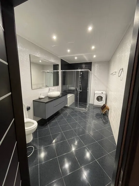 Шестая параллельная