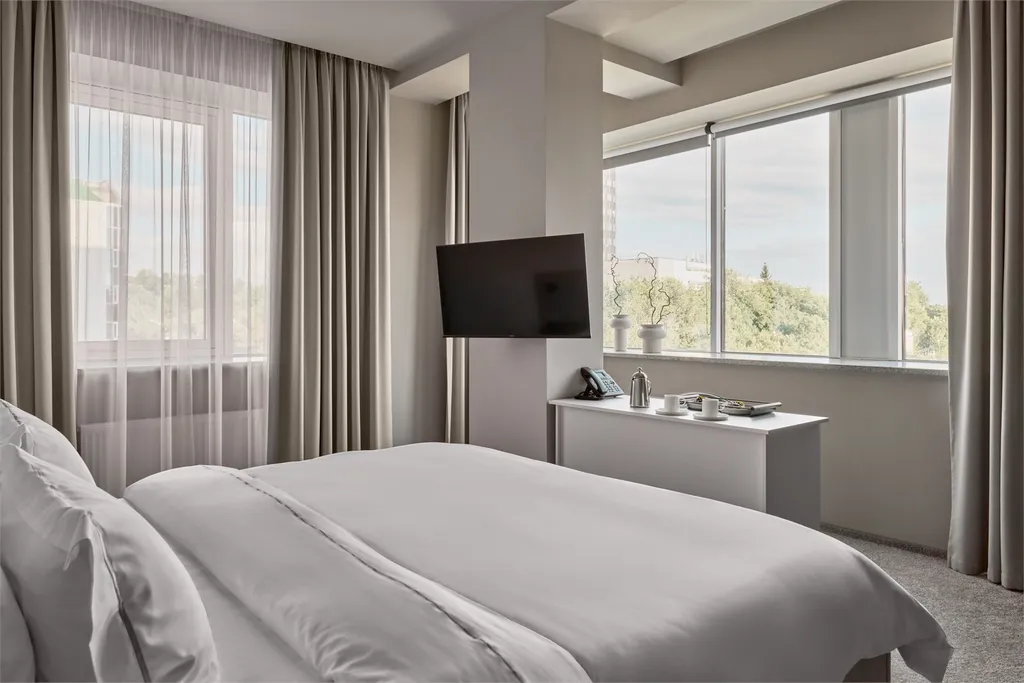 Джуниор Сюит