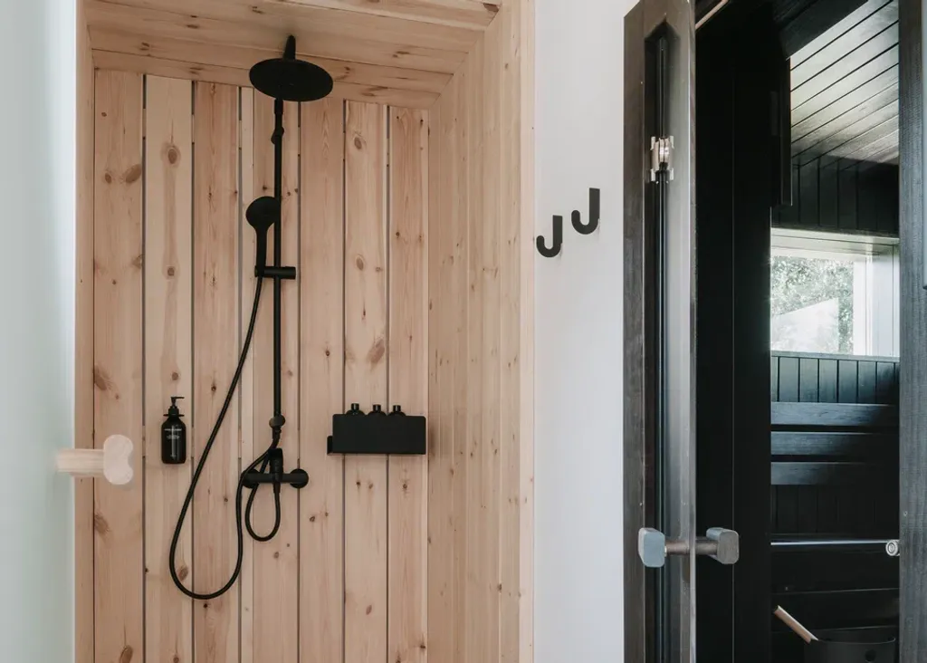 Загородный дом с банным комплексом