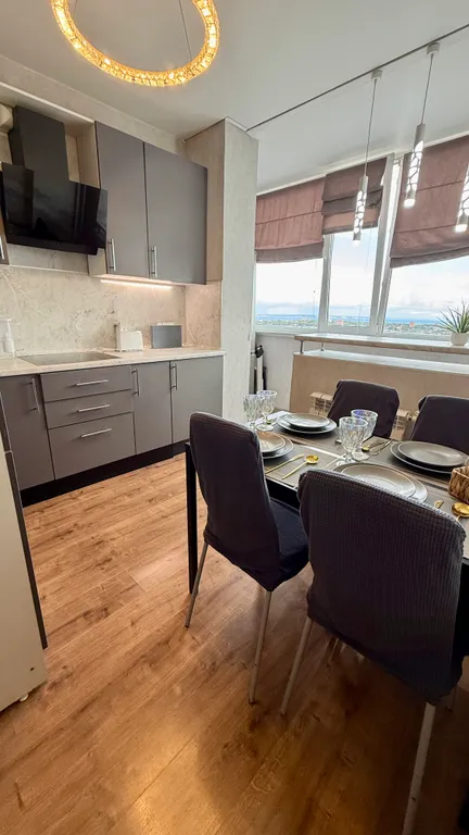 Уютная двухкомнатная квартира с шикарным видом с 24 этажа