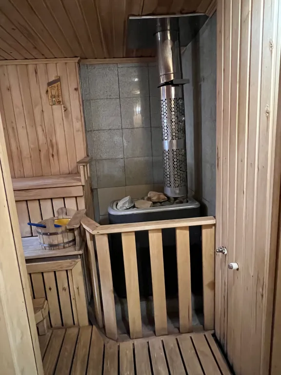 Уютный коттедж с баней для большой компании