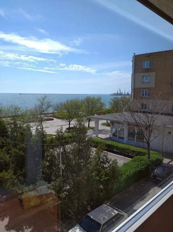 Квартира у моря, набережная