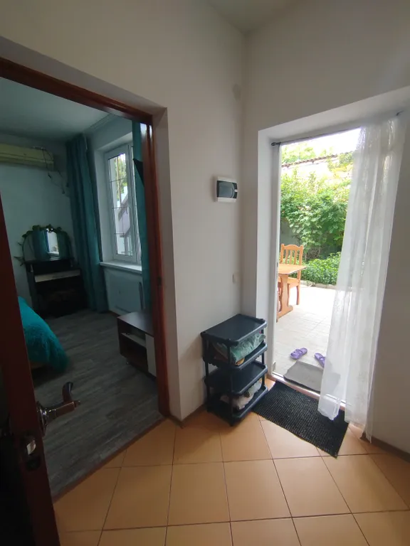 Уютный дом в спальном районе недалеко от моря