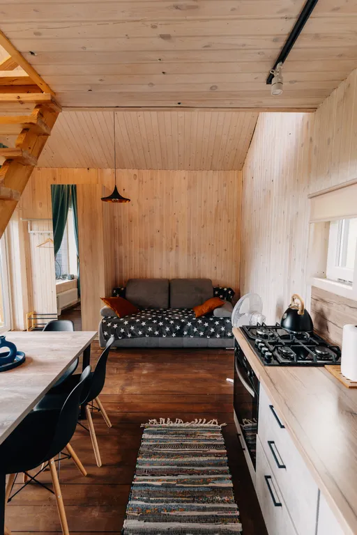 Дом с видом на озеро рядом с Ладожскими шхерами