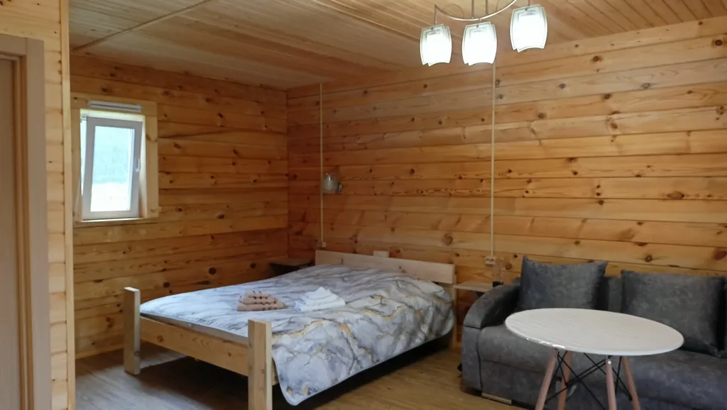 Дачка на поляне