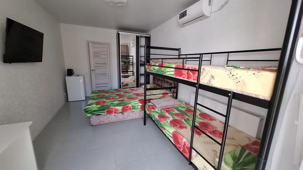 Четырёхместный номер на 1 этаже