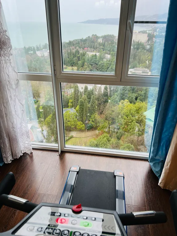 Элитная квартира с видом на море и город