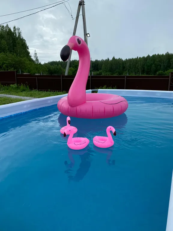 Треугольный дом Афрейм с видом на лес и подогреваемым бассейном