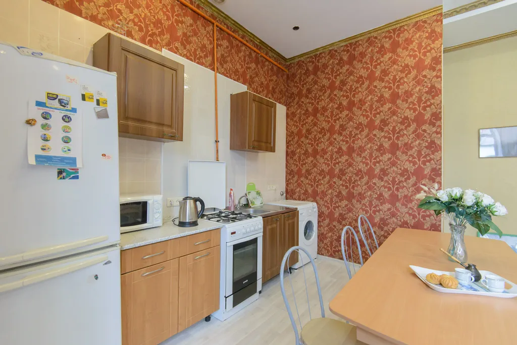 Уютный дом в центре города с мангалом и ёлочкой