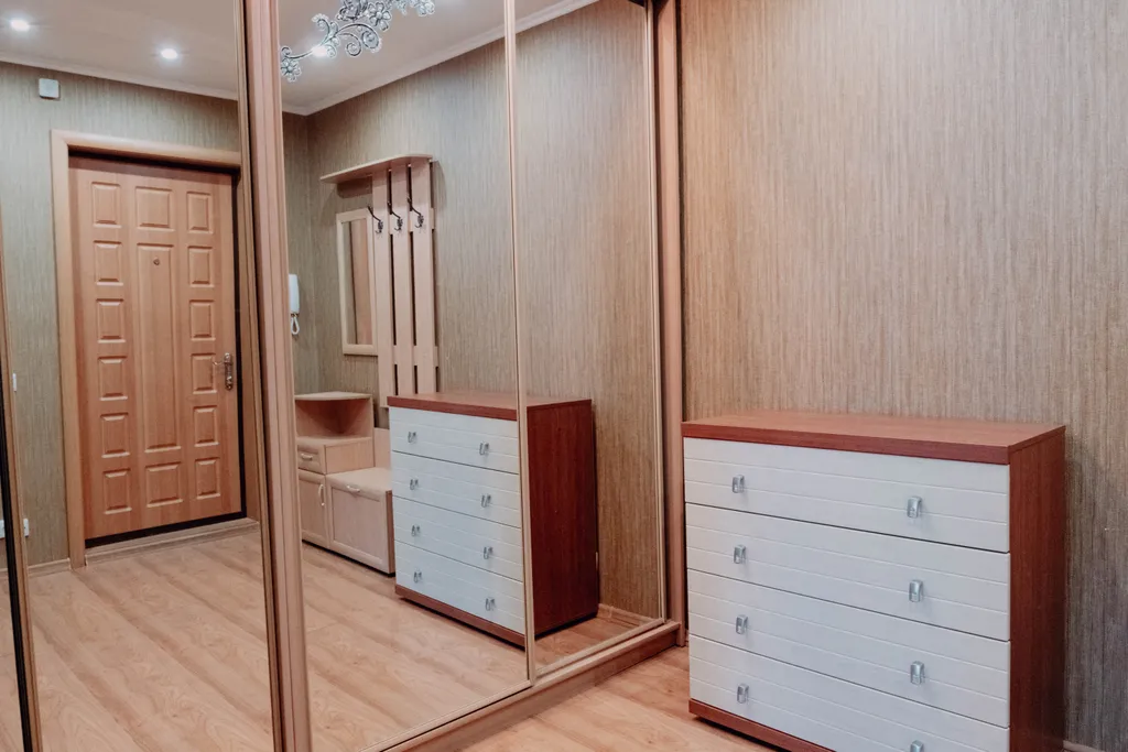 Квартира Апартаменты возле планеты, в ярком цвете с бесплатным wi-fi — Красноярск