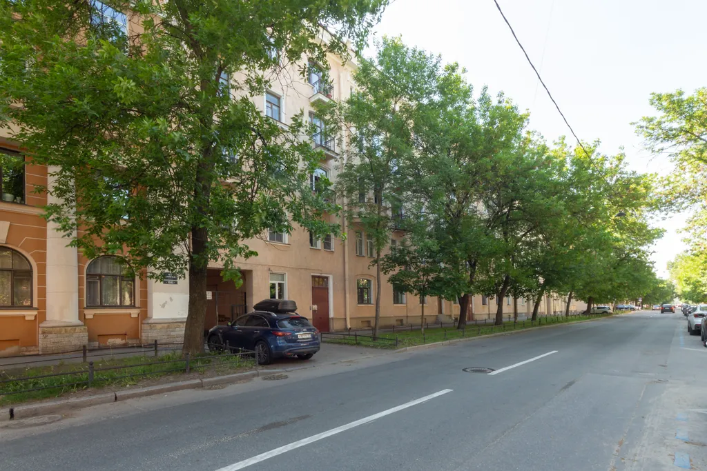 Уютная атмосферная квартира в Петербургском стиле