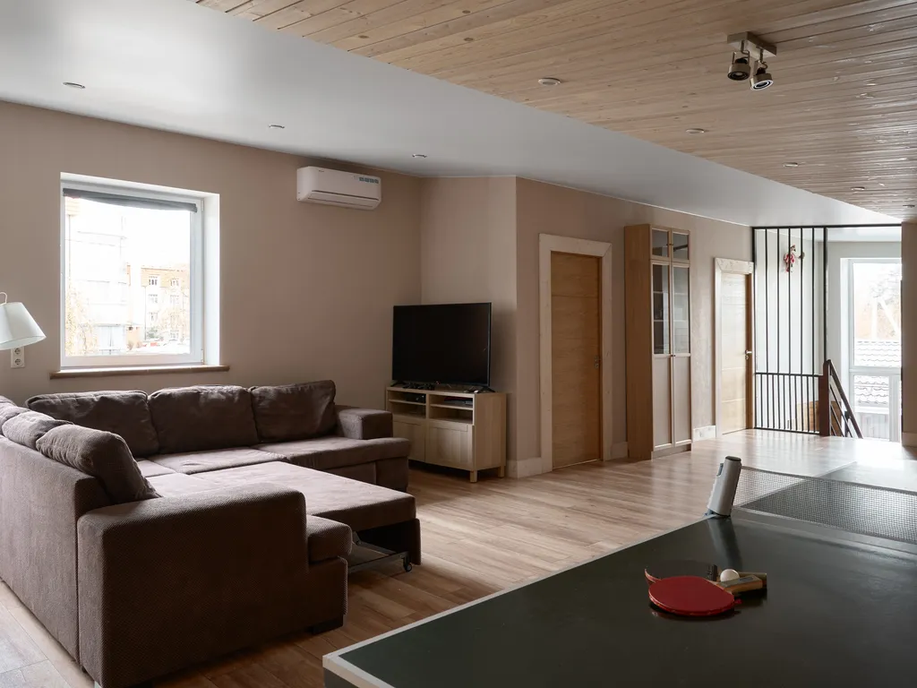 Коттедж с бассейном и баней