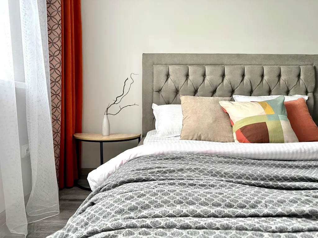 Яркая квартира Терракота в центре города с видом на Коктобе