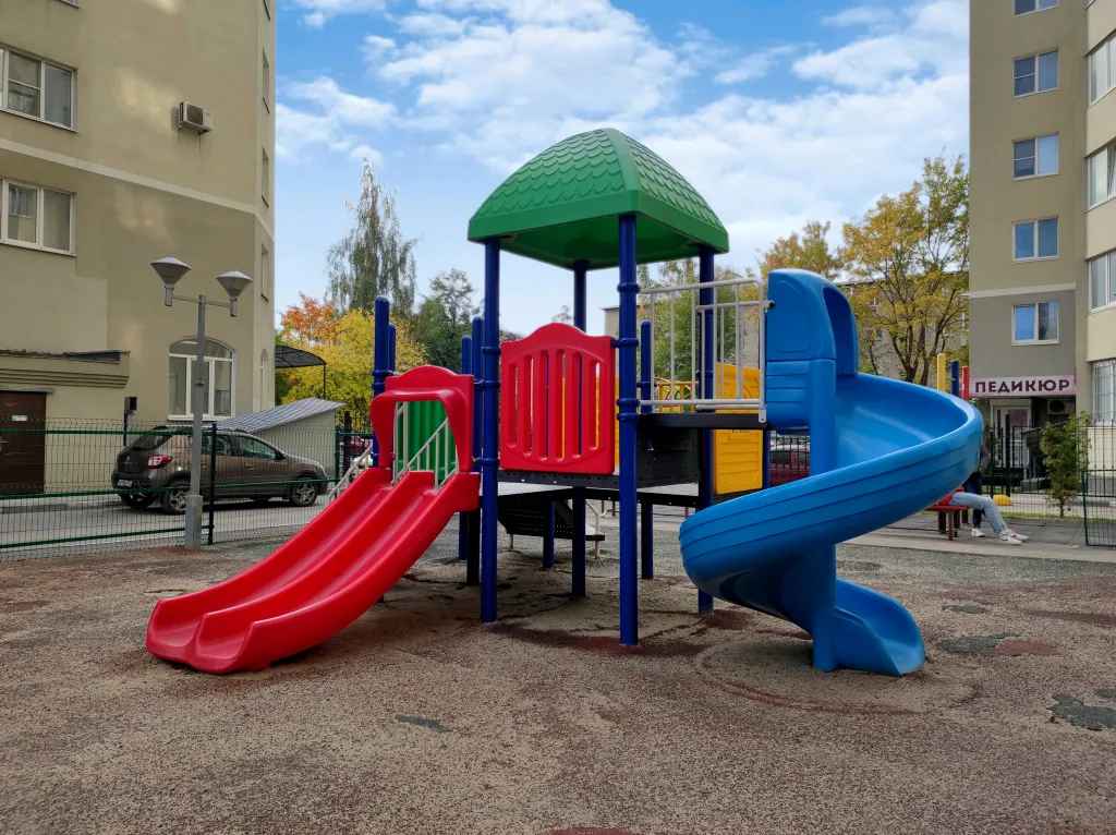 Стильная 1-комнатная квартира у ЖД с видом и комфортом для гостей