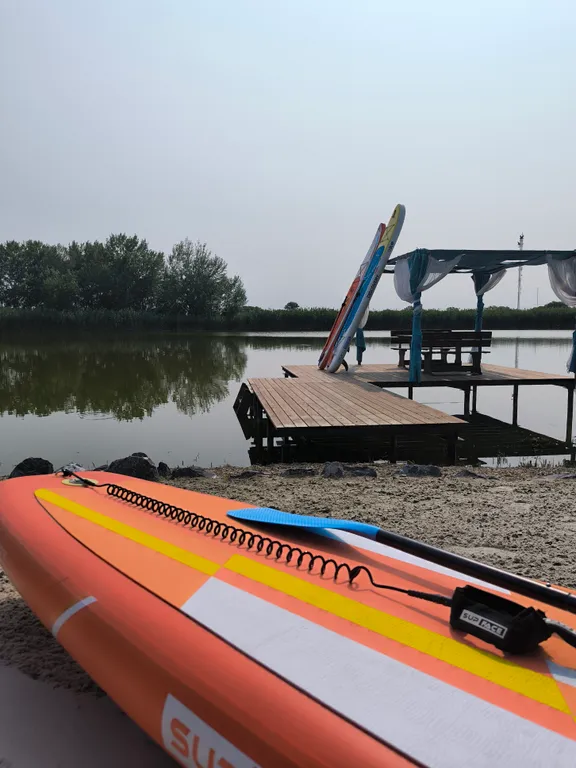 Дом на берегу реки