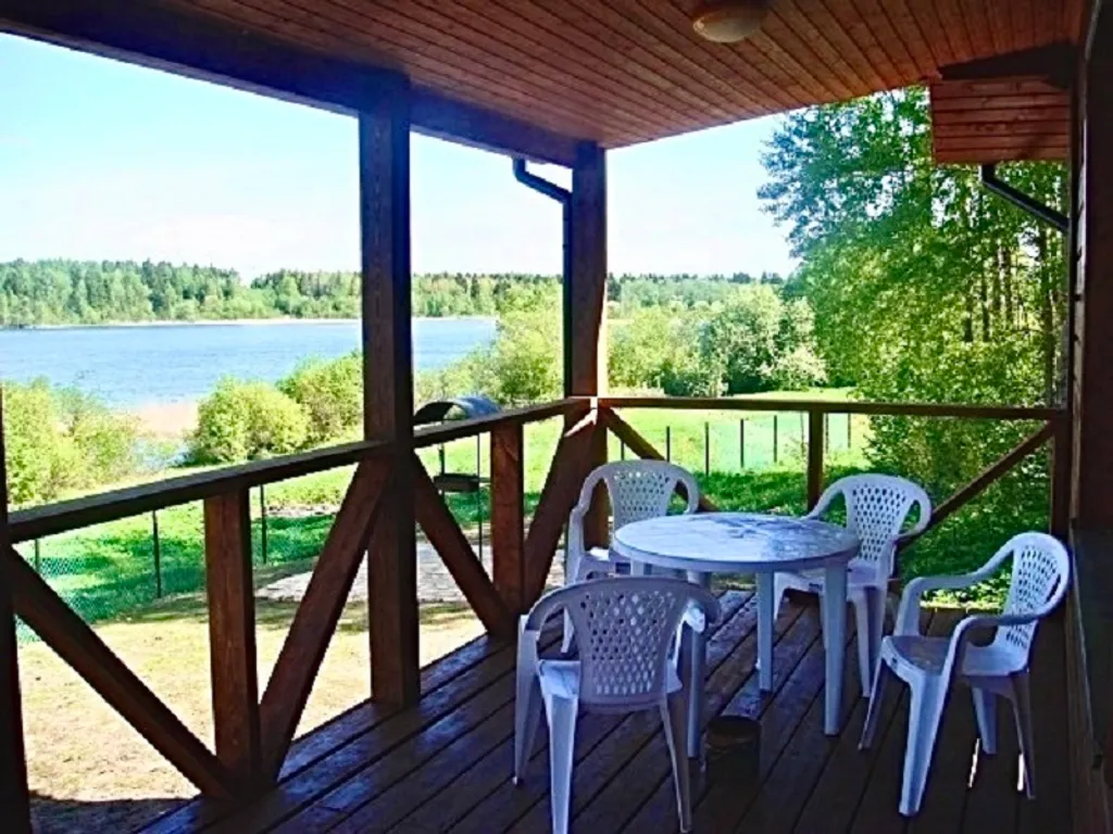 Уютный коттедж у озера