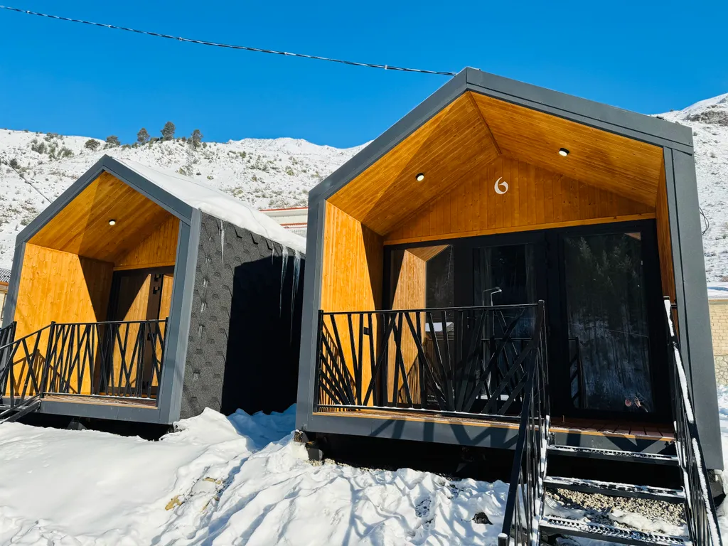 Дом с видом на Кавказский хребет