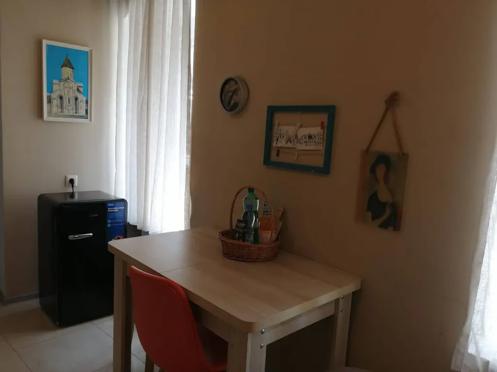 Квартира с отдельной спальней в центре Тбилиси