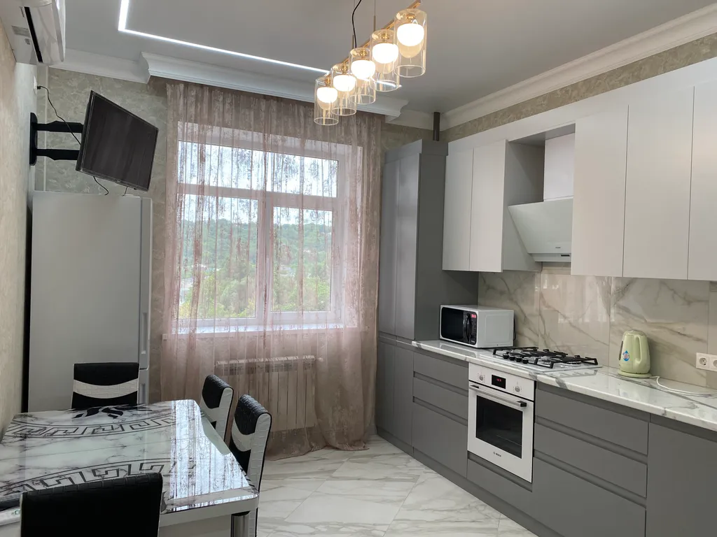 Современная квартира в районе парка Кирова — аренда посуточно в Пятигорск