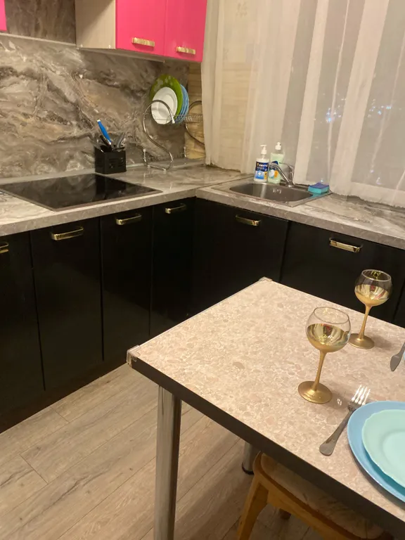 2-х комнатная квартира с балконом в Октябрьском районе. Отчётные док.