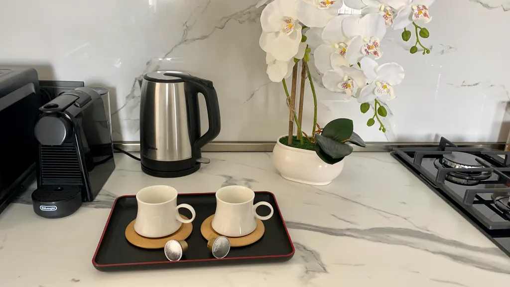 Жемчужина в центре