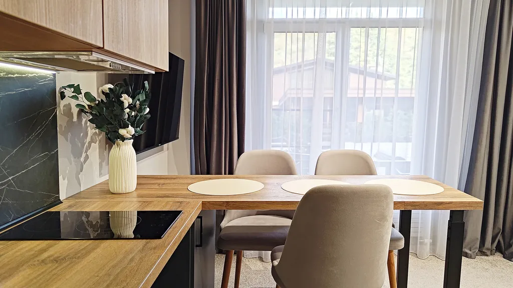 Просторная студия в центрое+бассейн и сауна