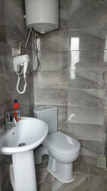 Домик на краю обрыва