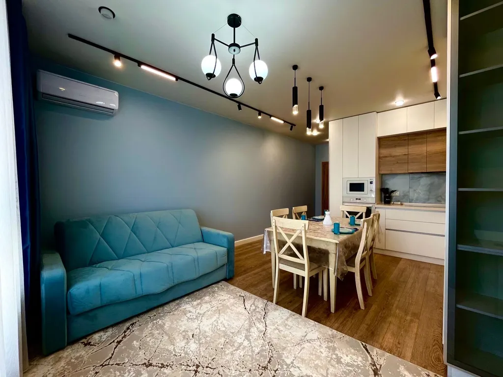 3-х комнатная квартира в ЖК "Раимбек» центр, метро & питьевая вода