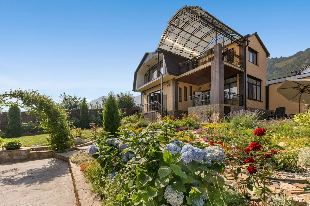 Коттедж Дом с камином и баней на дровах в райском уголке — аренда посуточно в Владикавказ