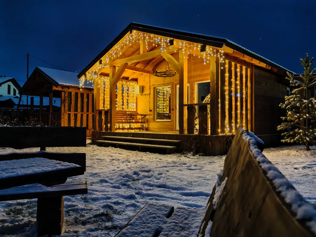 Уютный дом у озера Манжерок