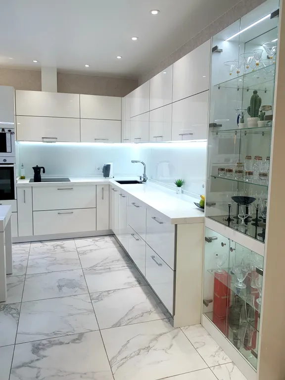 3х ком.кв 100 кв.м в центре район Фуникулёра