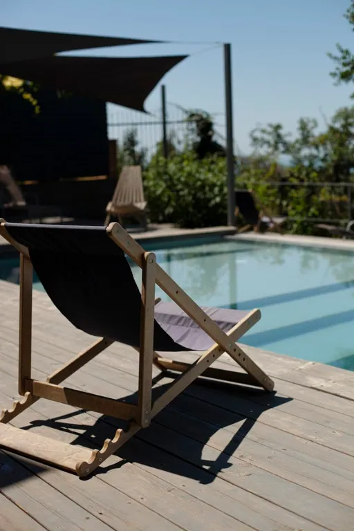 Четырехместный номер с террасой и видом на море.