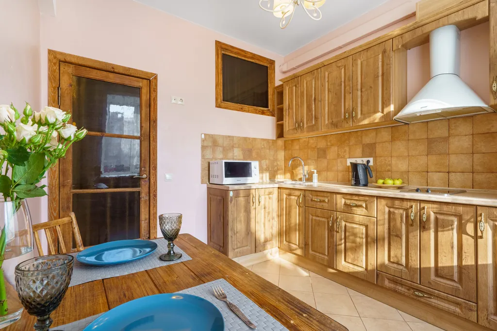 Good Night на Кирова 37