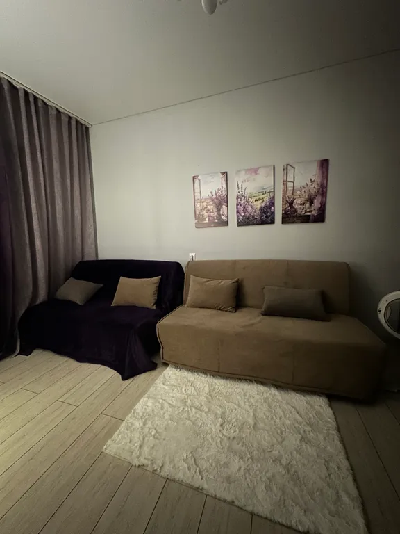 Студия с террасой и бассейном на первой береговой линии