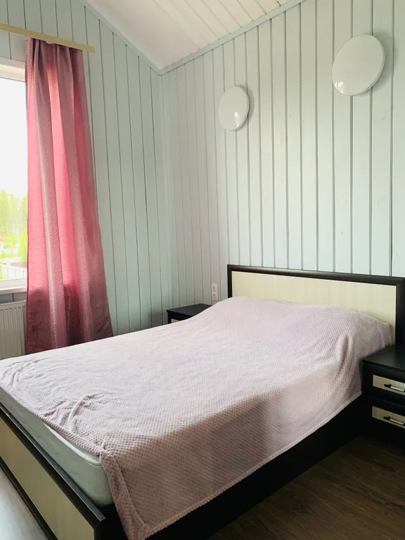 Загородный дом с баней и бассейном