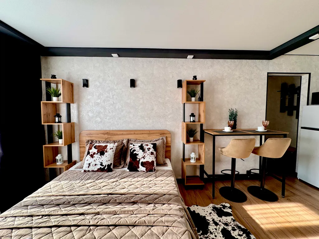 Студия Эконом, возле АлтГПТУ со всеми удобствами