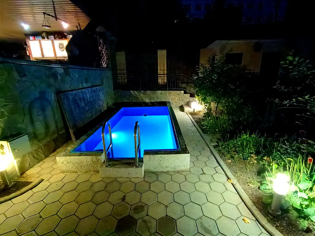 Дом с бассейном и русской баней