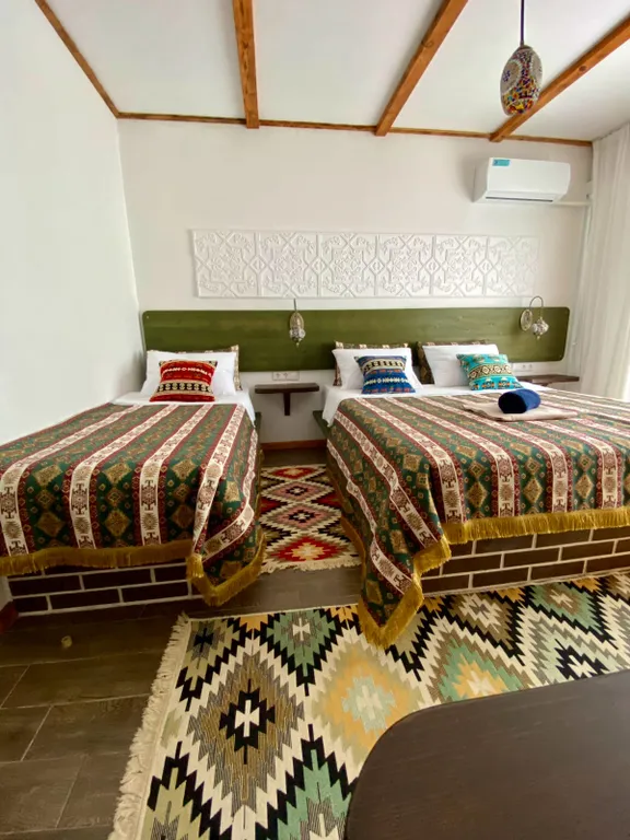 Рабат, двухместный номер для закадычных друзей