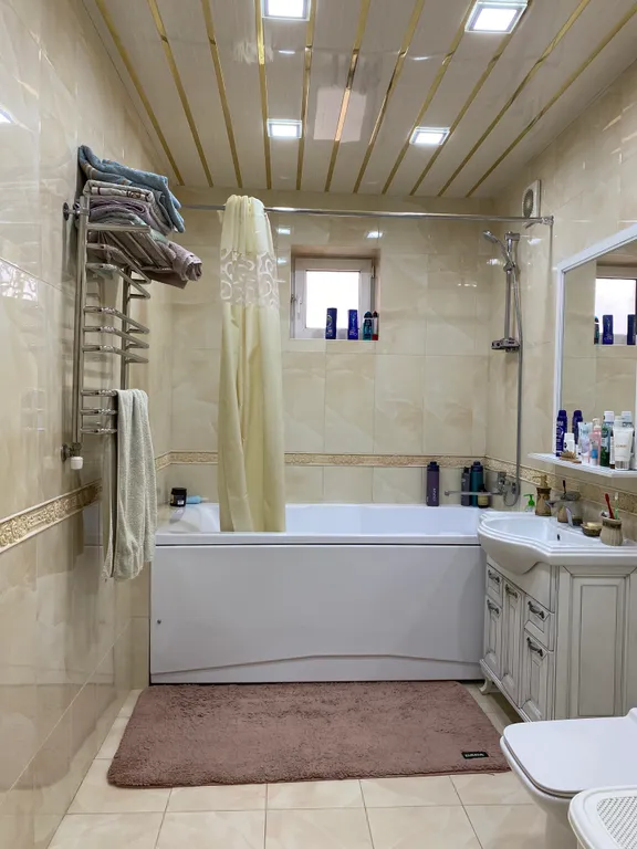 Коттедж с бассейном у Каспия