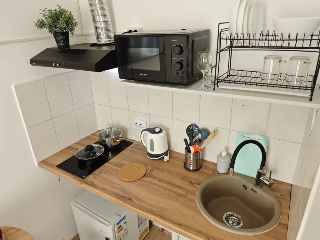 Стильная новая студия с кроватью-трансформером на двоих гостей