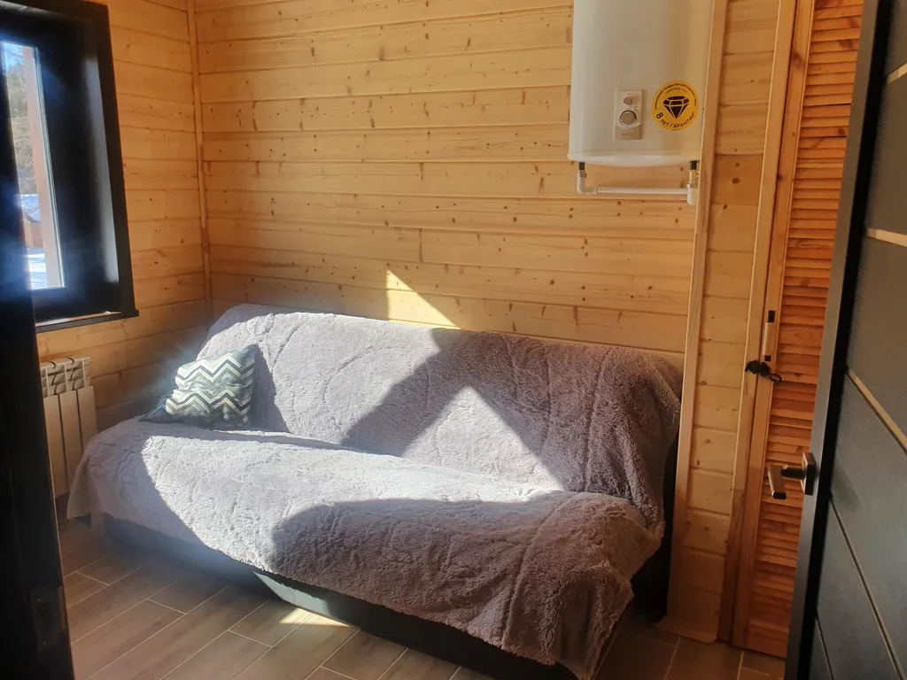 Деревянный большой дом