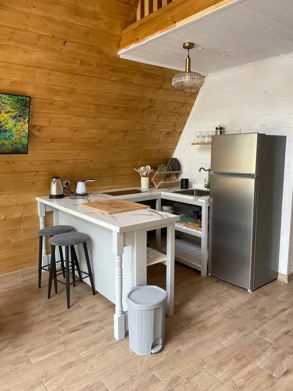 Коттедж Модерн рядом с рестораном "Долина Солнца"