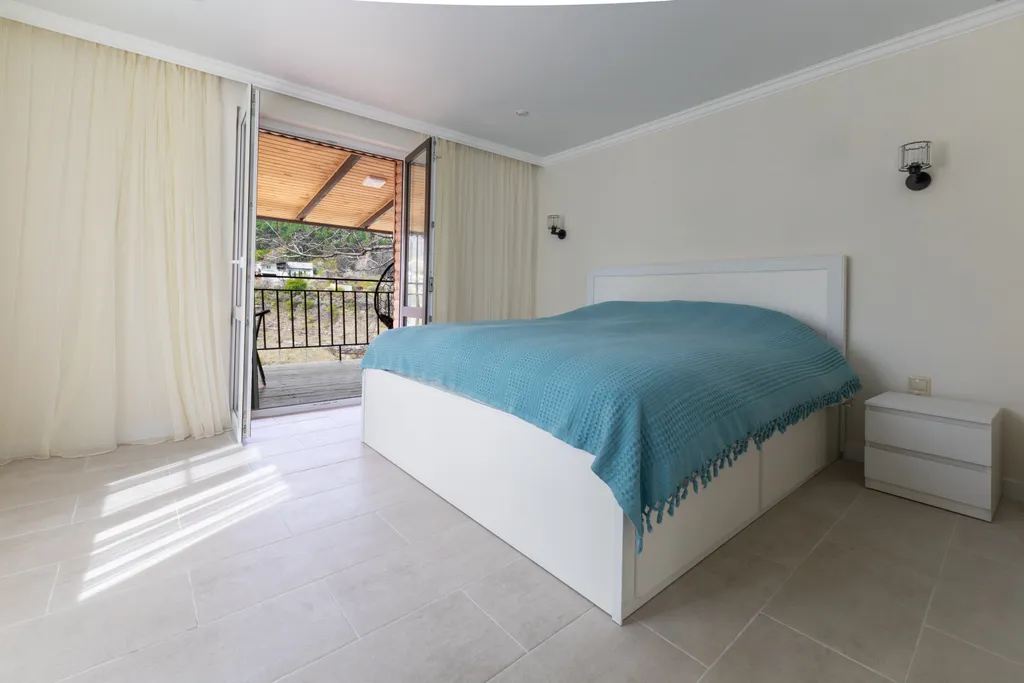 Уютный дом с видом на ущелье