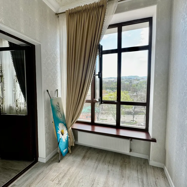 Роскошные трёхкомнатные апартаменты