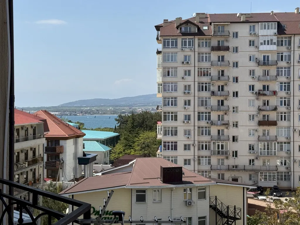 Квартира 1-к квартира с балконом и видом на горы - жк Черноморский — Геленджик