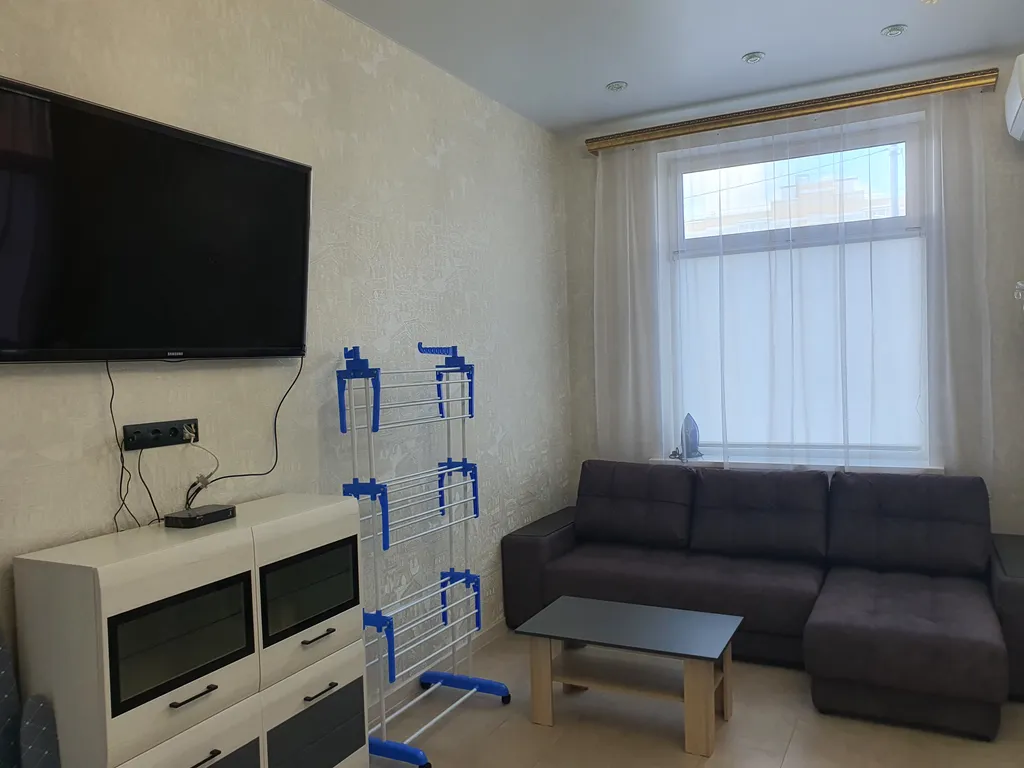 Просторные апартаменты с отдельным входом и свободной парковкой