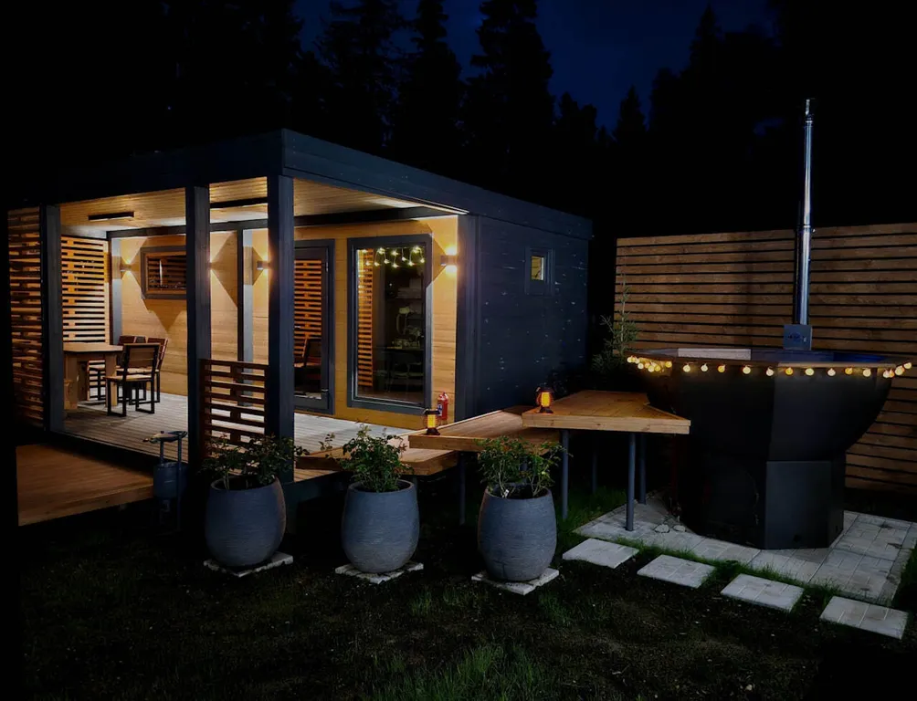 Коттедж Необычный загородный дом с баней и банным чаном — Веревское